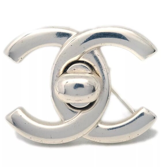 Chanel Turnlock Brooch Pin Silver Small 96P - Picture 1 of 4